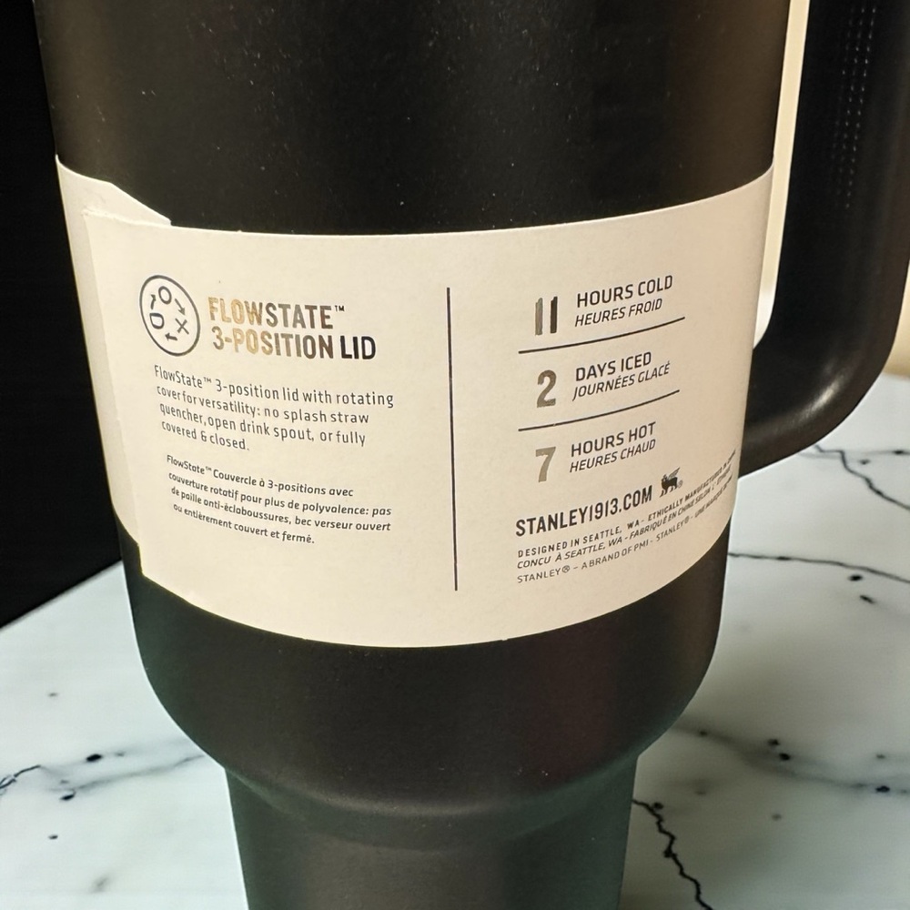 Stanley Flip Straw Quencher ProTour Tumbler 40 oz NIB Black - Picture 8 of 14